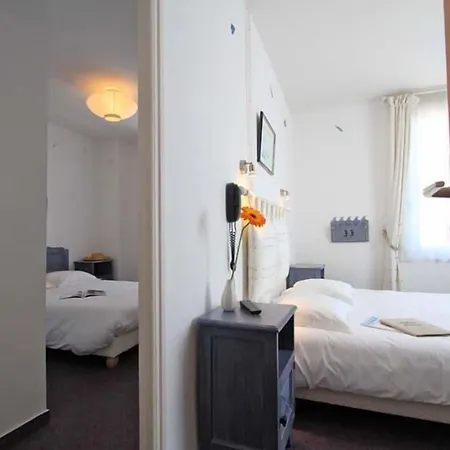 Hotel Logis Le Relais Marine 2*
