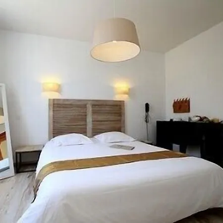 Logis Le Relais Marine Hotel