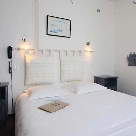 Logis Le Relais Marine 2*