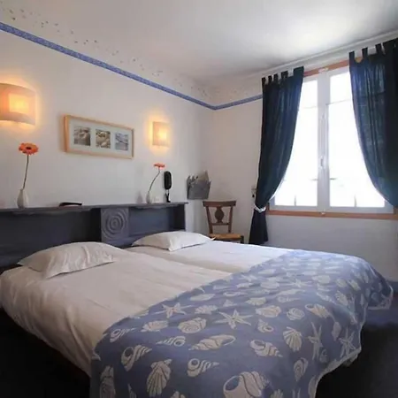 Logis Le Relais Marine Hotel