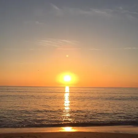 国际之家瑞莱斯码头酒店 2* Mesquer