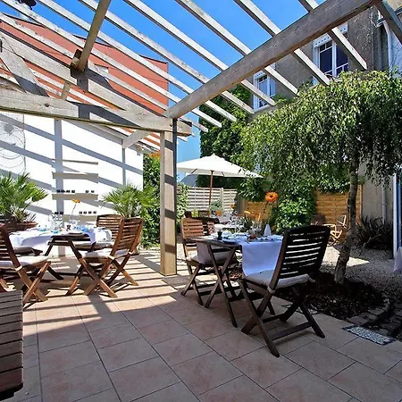 Logis Le Relais Marine 2*