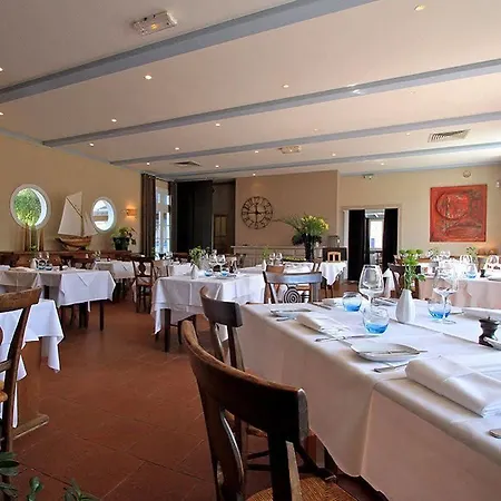 Отель Logis Le Relais Marine