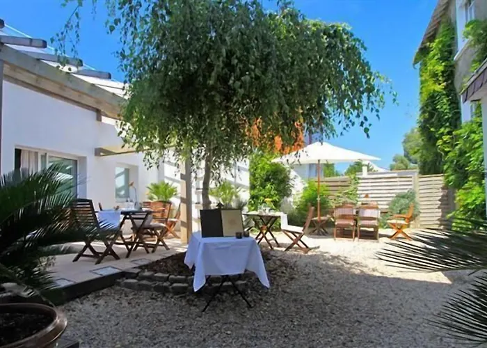 Hotel Logis Le Relais Marine 2*