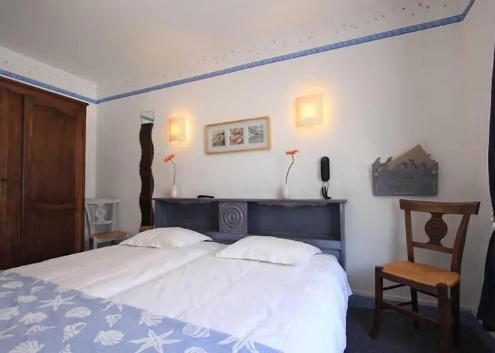 Logis Le Relais Marine Hotel