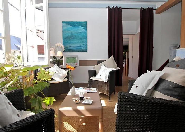 Logis Le Relais Marine Hotel 2*