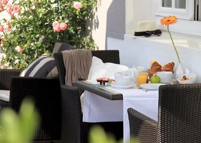 Logis Le Relais Marine Hotel 2*